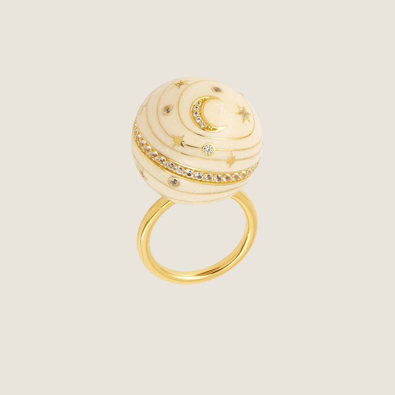 Bubble Circle I — Sandrine Barabinot 18k gold sphere ring with ivory enamel and pavé diamonds
